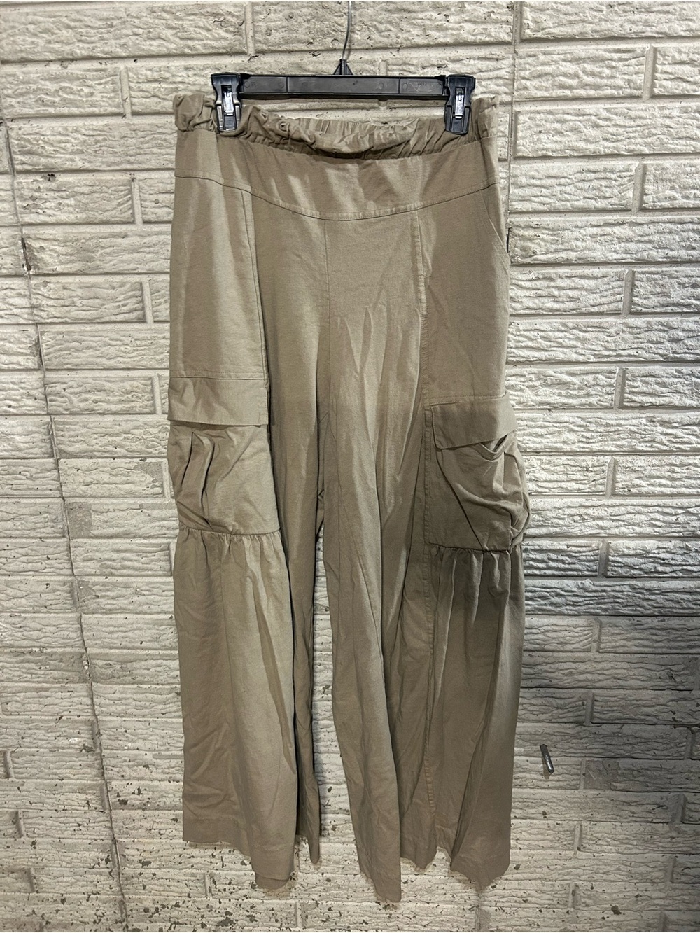 Free People Beach Playoff Wide-Legs in Taupe Size L Cargo Pockets Missing String
